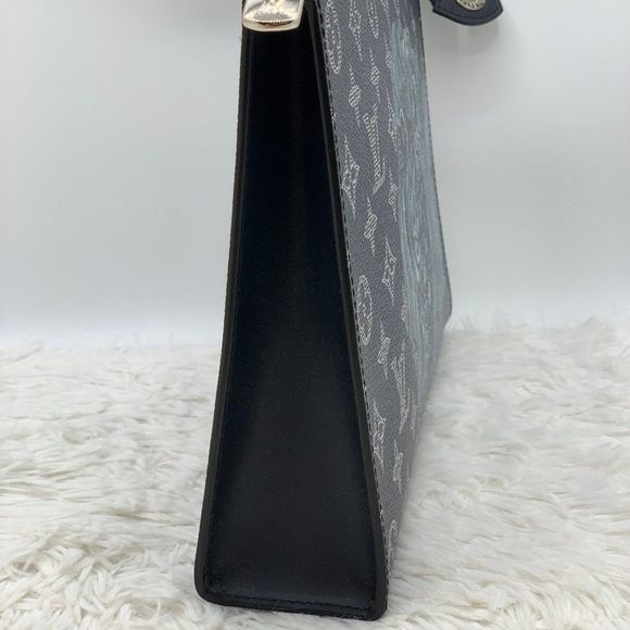 Louis Vuitton Chapman Brother Lion Pochette Voyage bag clutch Monogram LV Savane - Picture 5 of 13